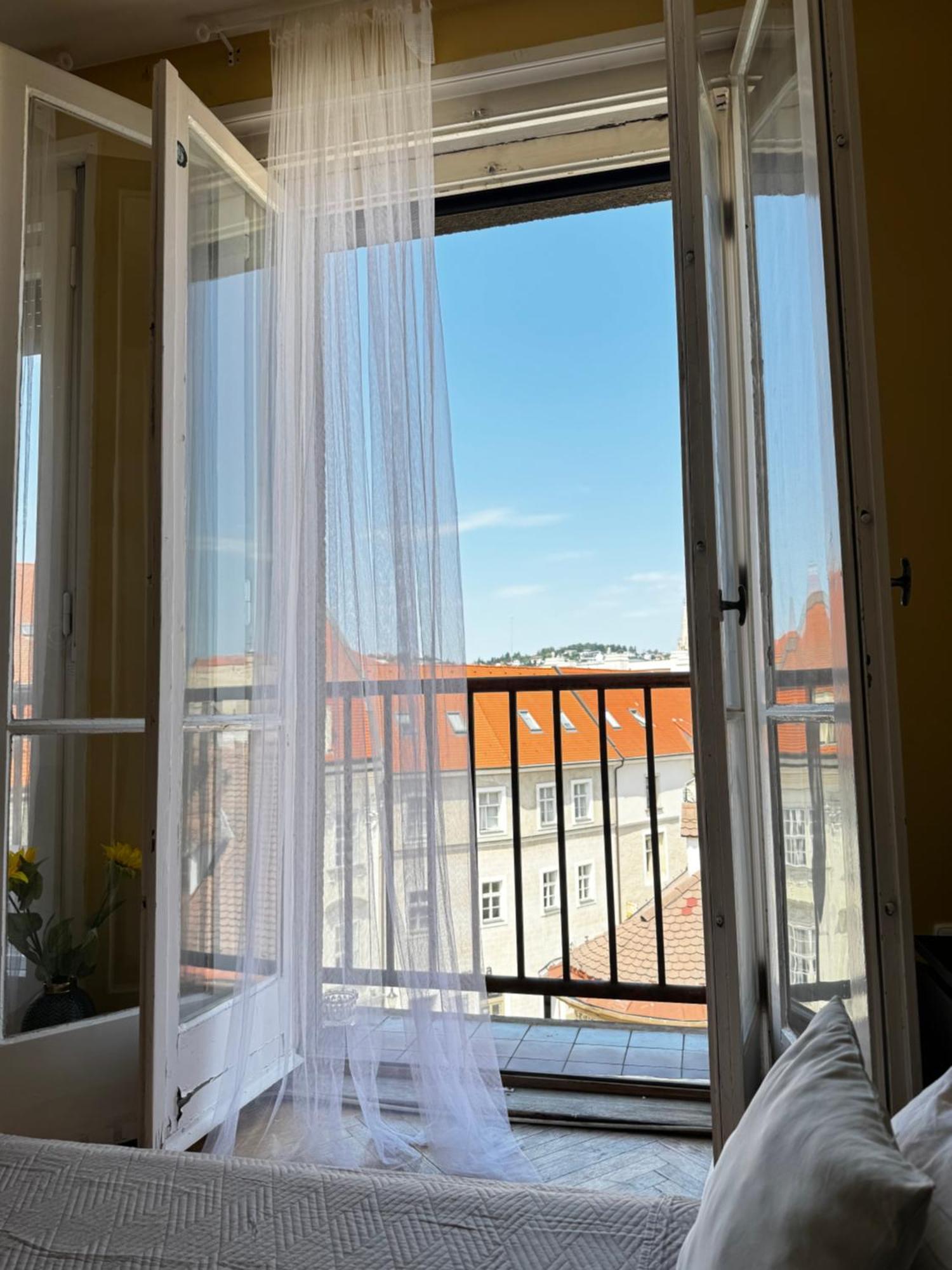 Extralarge Queen Room In The Heart Of Bratislava With Terrace Eksteriør billede